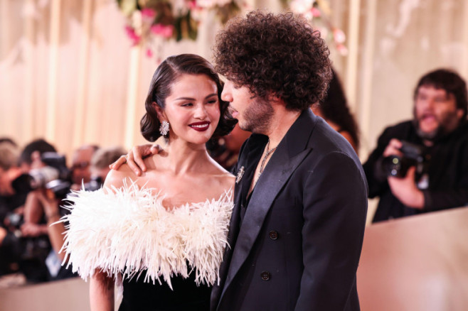 Benny Blanco și Selena Gomez la Globurile de Aur 2026/ Profimedia