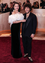 Benny Blanco și Selena Gomez la Globurile de Aur 2026/ Profimedia