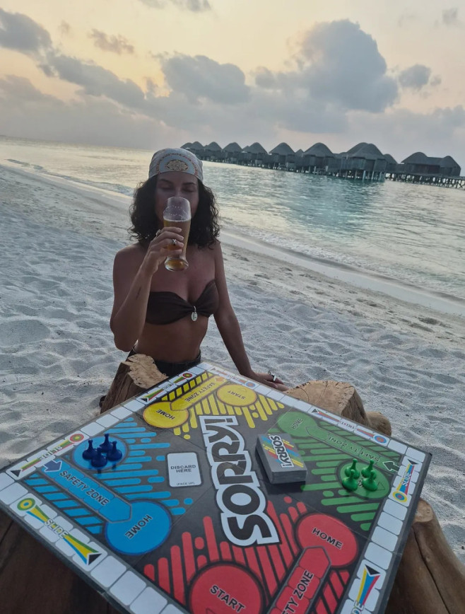 inna in costum de baie ianuarie 2026 (7)