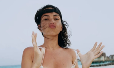 Inna, început de an exotic, de la Kuala Lumpur la Maldive. Poze HOT în costum de baie, care au stârnit valuri: 
