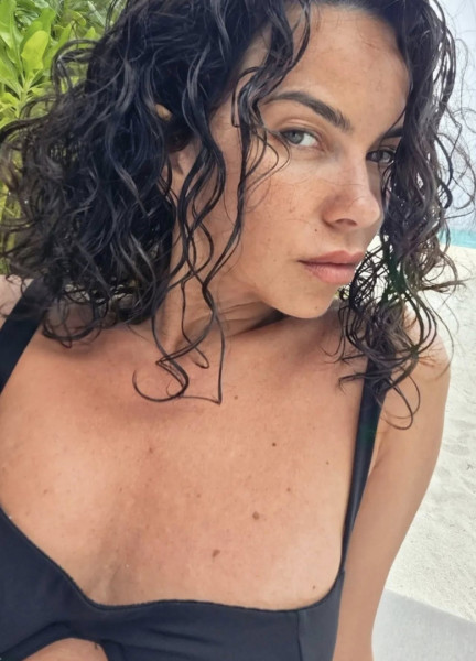 inna in costum de baie ianuarie 2026 (5)