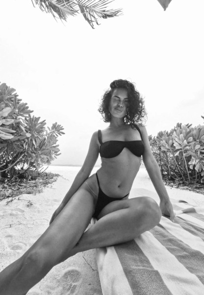 inna in costum de baie ianuarie 2026 (4)