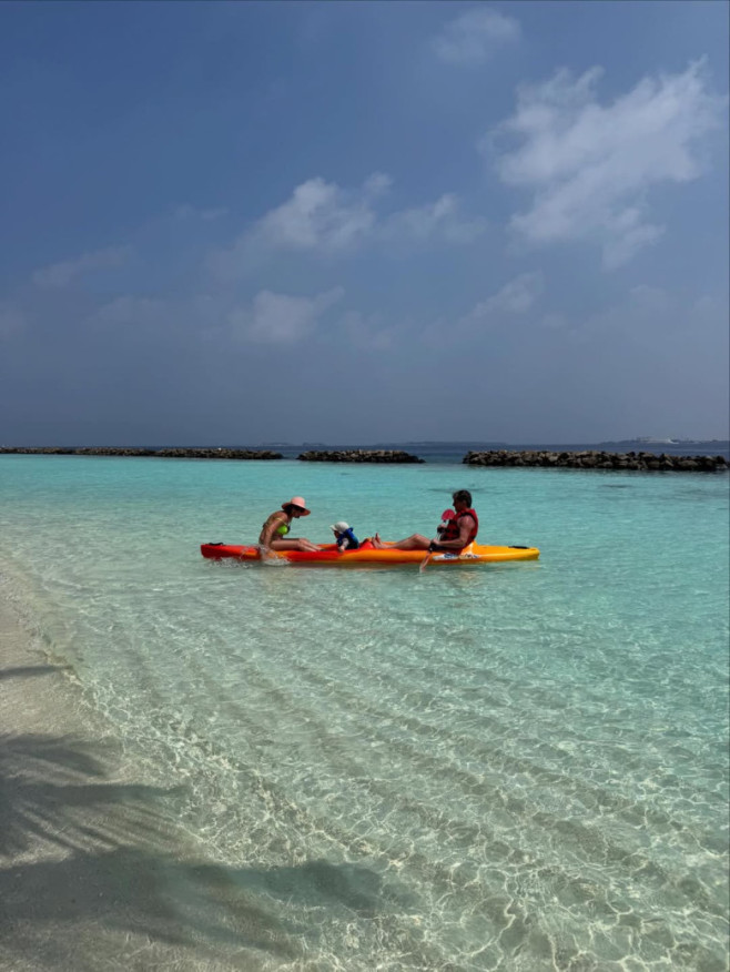 theo rose si anghel damian vacanta in maldive (6)