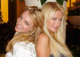 Paris Hilton rupe tăcerea despre prietenia cu Britney Spears: „Ne-au distrus, dar ne-au făcut puternice”