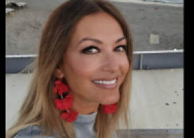 Cum arăta mama Ancăi Țurcașiu. Imaginea rară postată de artistă i-a impresionat pe fani: „Tulburător de frumoasă!”