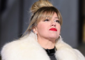 Motivul din spatele deciziei radicale pe care Kelly Clarkson a luat-o la 6 luni de la moartea fostului ei soț. Fanii, total surprinși