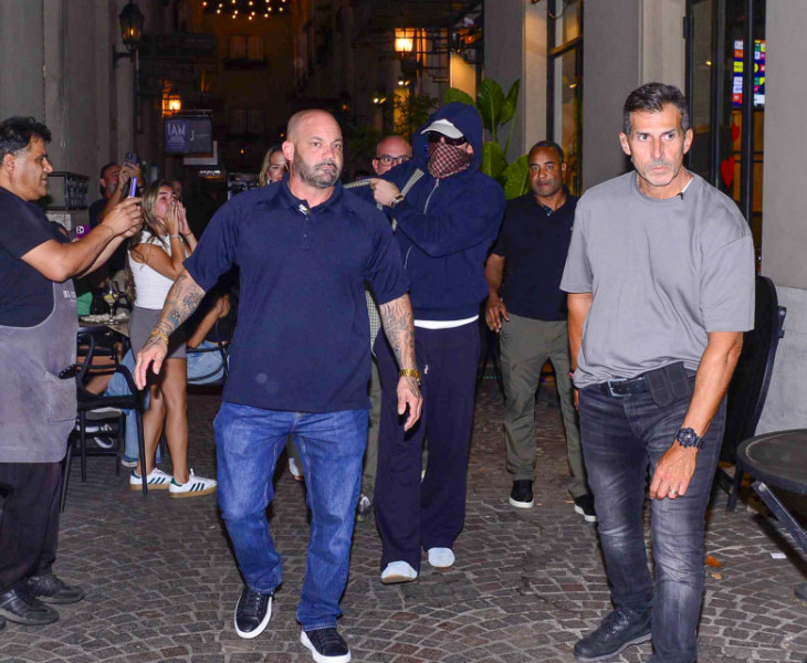 Bad Bunny și Gabriela Berlingeri/ Profimedia