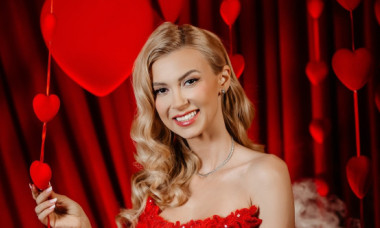 Andreea Bălan, siluetă de puștoaică, feminitate la superlativ. În ținută minusculă și mai sigură pe ea ca oricând