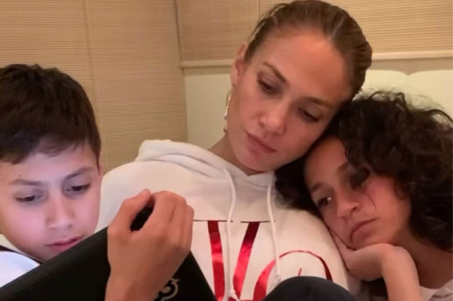 Jennifer Lopez alături de Max și Emme/ Profimedia