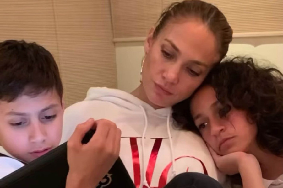 Jennifer Lopez alături de Max și Emme/ Profimedia
