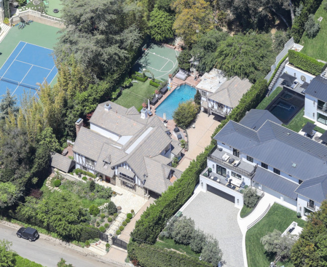 Police blocking Rihanna's street after scary shooting