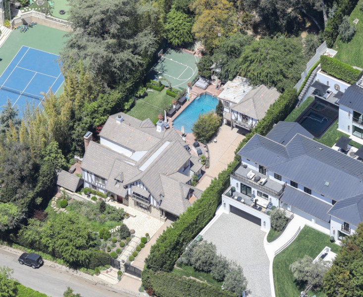 Police blocking Rihanna's street after scary shooting