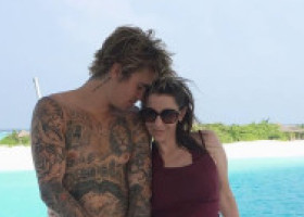 Avea 18 ani când a născut, azi își serbează fiul celebru. Mama lui Justin Bieber, când el a împlinit 32 de ani: "Cea mai mare lecție"