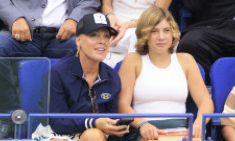 Pink, duet cu fiica sa de 14 ani, la The Kelly Clarkson Show. „Dumnezeule! Willow este incredibilă”