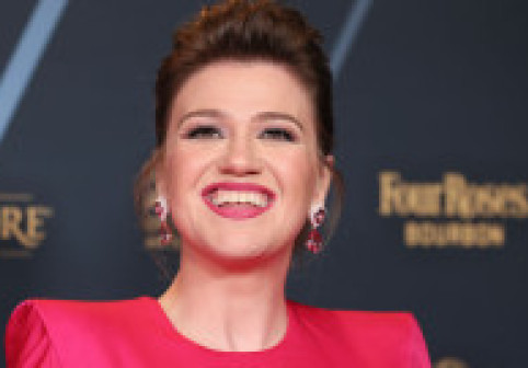 Kelly Clarkson, la 24 de ani de la participarea la emisiunea care i-a adus faima: „Nu am primit premiul, au mințit”