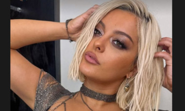 Corsetul decoltat, privirile magnetice și prezența puternică, atuurile noii Bebe Rexha. A promis o reinventare și o arată tot mai mult