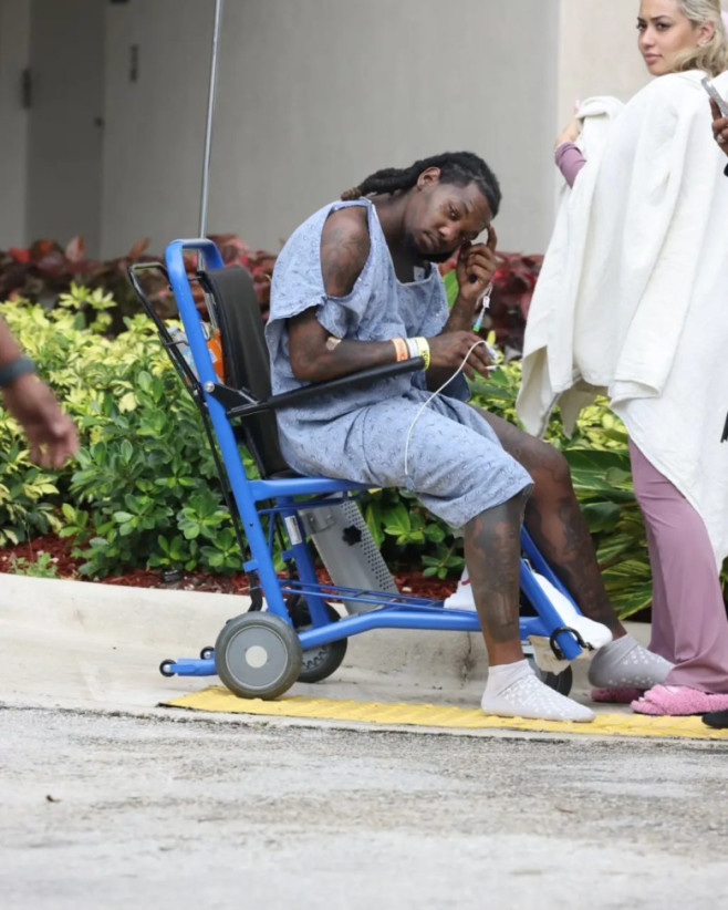 Primele imagini cu Offset după ce a fost împușcat/ Foto. Facebook Page Six