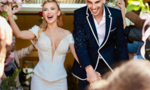 Andreea Bălan și Victor Cornea sunt oficial soț și soție. Primele imagini de la cununia civilă