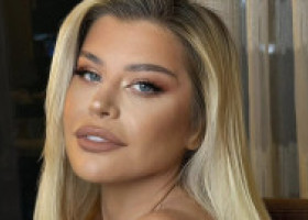 Loredana Groza, criticată după ce și-a etalat silueta într-o ținută mult prea mulată: „Nu e adecvat pentru tine, se vede aproape tot!”