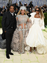 Blue Ivy, Jay-Z și Beyonce la Met Gala/ Profimedia