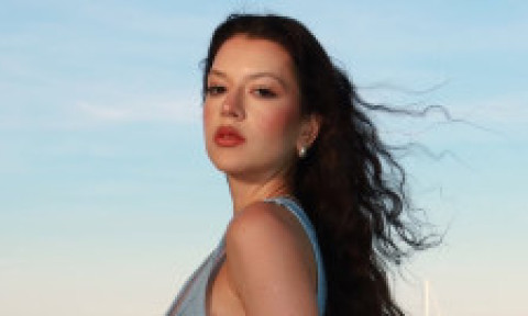 Cleopatra Stratan, mai senzuală ca niciodată în vacanța din Spania. Fetița care cânta "Ghiță" s-a transformat într-o tânără superbă