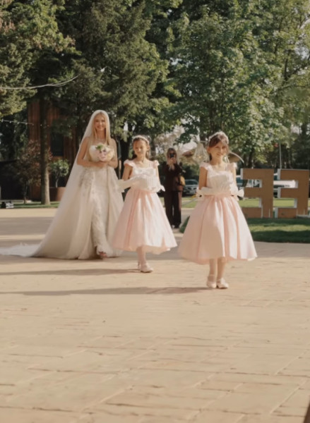 fiice andreea balan la nunta artistei (1)