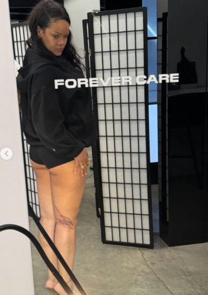 tatuaj rihanna (4)