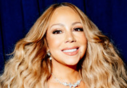 Ea în pantofi cu toc, el în costum sclipitor, de mână la cinema. Mariah Carey reaprinde zvonurile despre o nouă relație