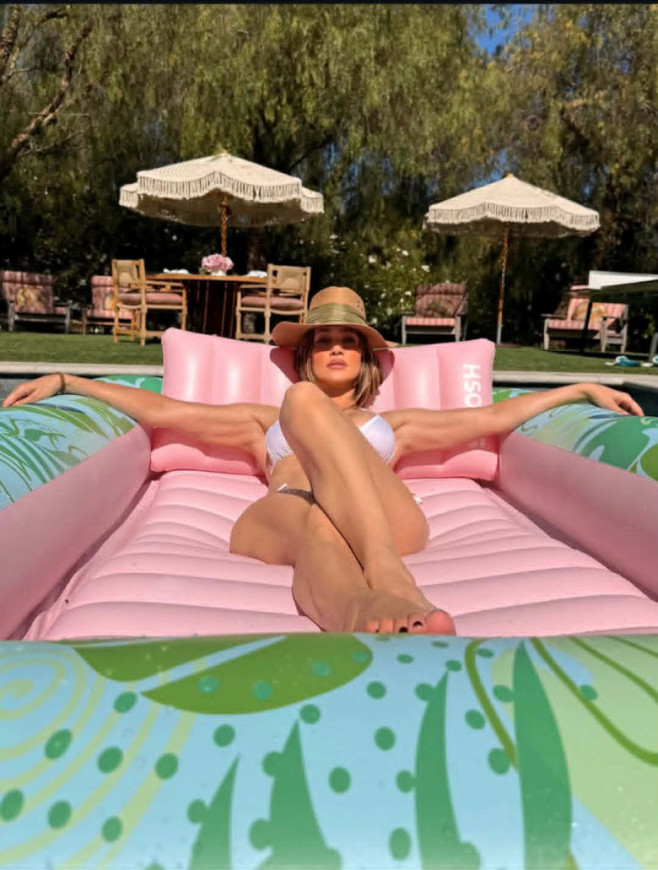 jlo (40)