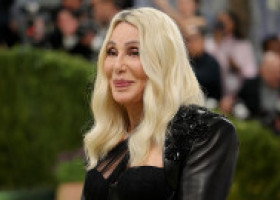 Cher, la 80 de ani, într-o formă de invidiat. Ce spunea artista, care are un iubit cu 40 de ani mai tânăr, despre dieta ei strictă