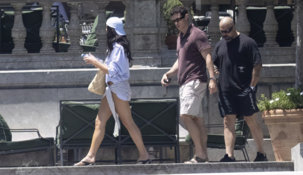 Dua Lipa și Callum Turner
