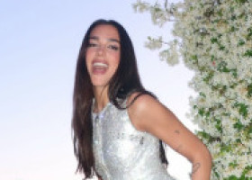 Dua Lipa, mireasa care a sfidat tradițiile. Toți se așteptau la o rochie spectaculoasă, dar ea a surprins cu alegerea vestimentară