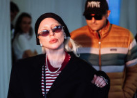 Lady Gaga, în culmea fericirii de când a devenit mamă. Artista și logodnicul ei sunt topiți: „Este combinația perfectă dintre ei”