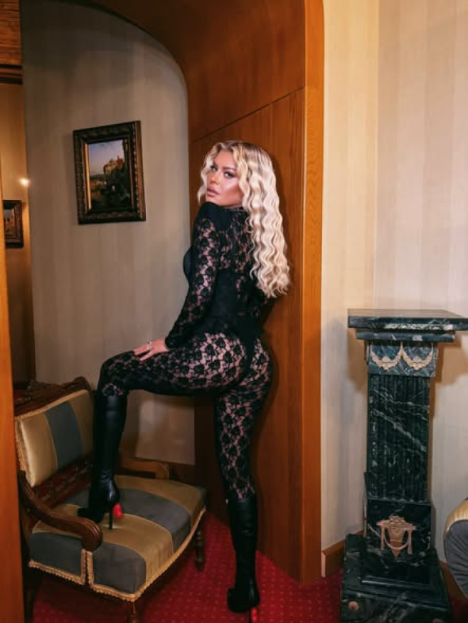 loredana groza (19)