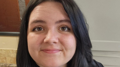 Viața dublă a unei învățătoare. Cu ce se ocupă tânăra de 22 de ani după ce pleacă de la școală: "Nu vorbesc prea mult despre asta"