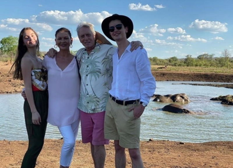 Michael Douglas, Catherine Zeta Jones și copiii lor