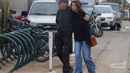 "Nu știam că tata e actor. Credeam că face clătite". Confesiunile surprinzătoare ale fiicei lui Michael Douglas