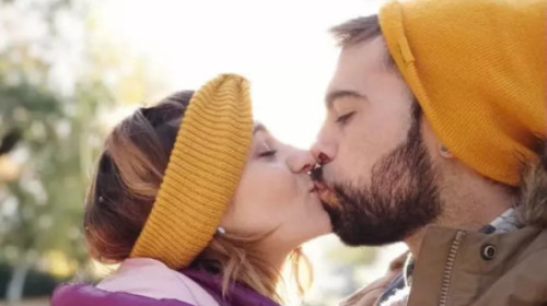 Sunt frați vitregi, dar formează un cuplu și au doi copii împreună. Acum vor să se căsătorească: "Ni s-a spus că o să ardem în iad"
