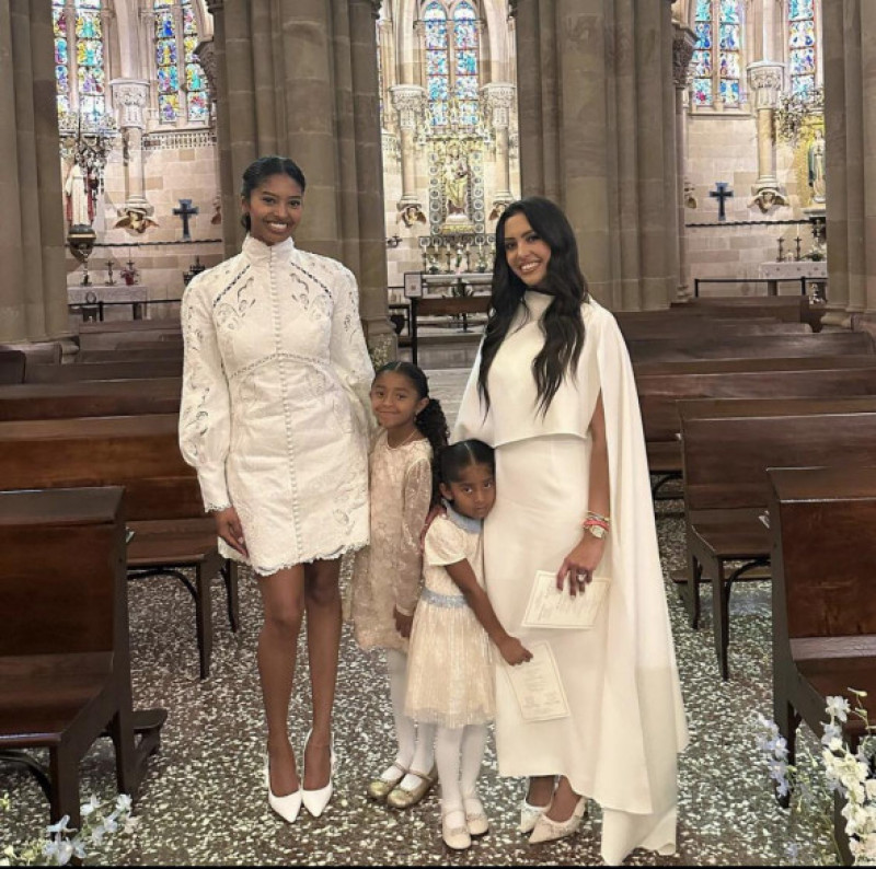 Vanessa Bryant și fiicele ei/ Foto: Instagram