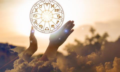 Horoscop 27 octombrie - 2 noiembrie. Zodiile care vor avea succes pe toate planurile, odată cu intrarea lui Mercur în Săgetător
