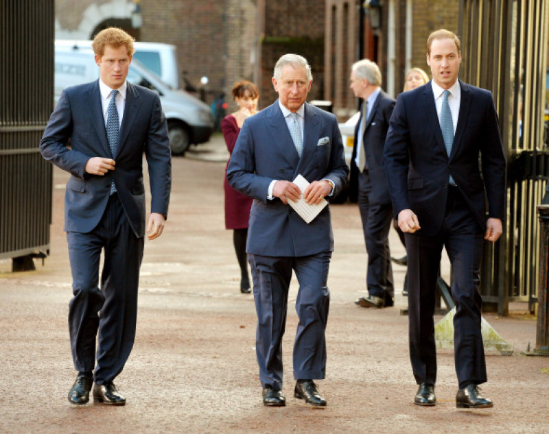 Prințul Harry, prințul William și regele Charles