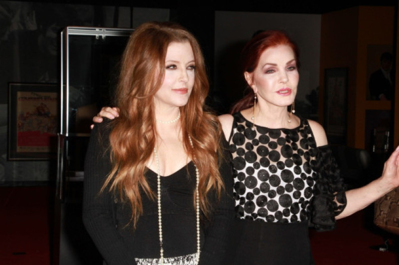 Lisa Marie Presley și mama ei, Priscilla Presley