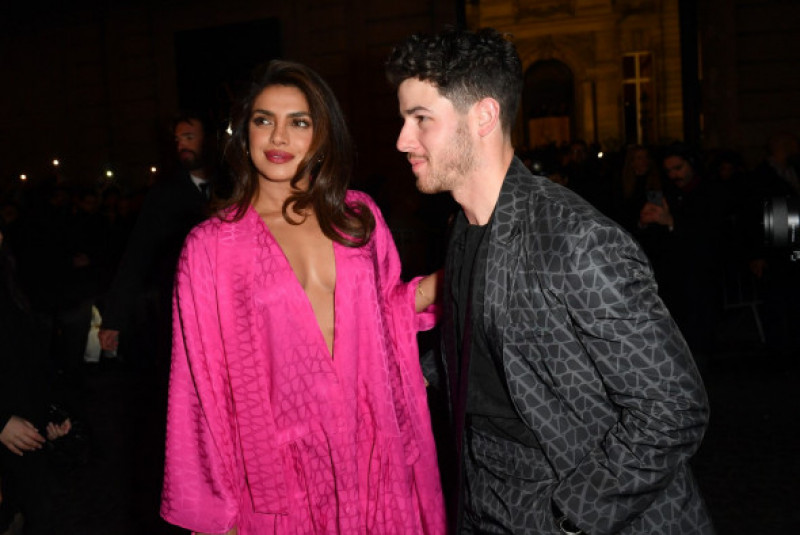 Priyanka Chopra și Nick Jonas la Săptămâna Modei de la Paris/ Profimedia
