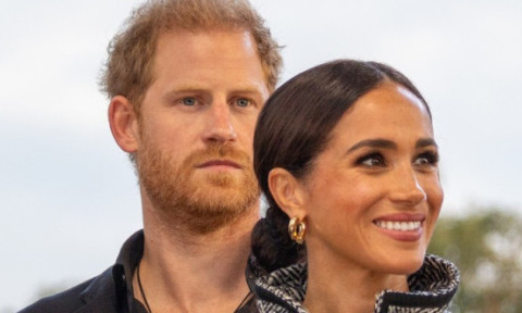 Cine este miliardarul care i-ar fi ajutat pe Harry și Meghan să se mute înapoi în Marea Britanie. Tragedia care l-a unit cu prințul