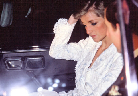 Un jurnalist de investigații, acuzații legate de moartea prințesei Diana: "E posibil ca ea să fi fost în viață, o bunică de 64 de ani"