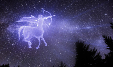 Luna Plină în Săgetător aduce schimbări majore pentru mai multe zodii. Cine trece prin transformări
