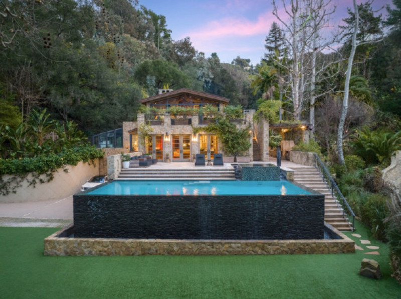 Jennifer Lopez lists Bel-Air mansion for $42.5 million as she searches for new family home with Ben Affleck
