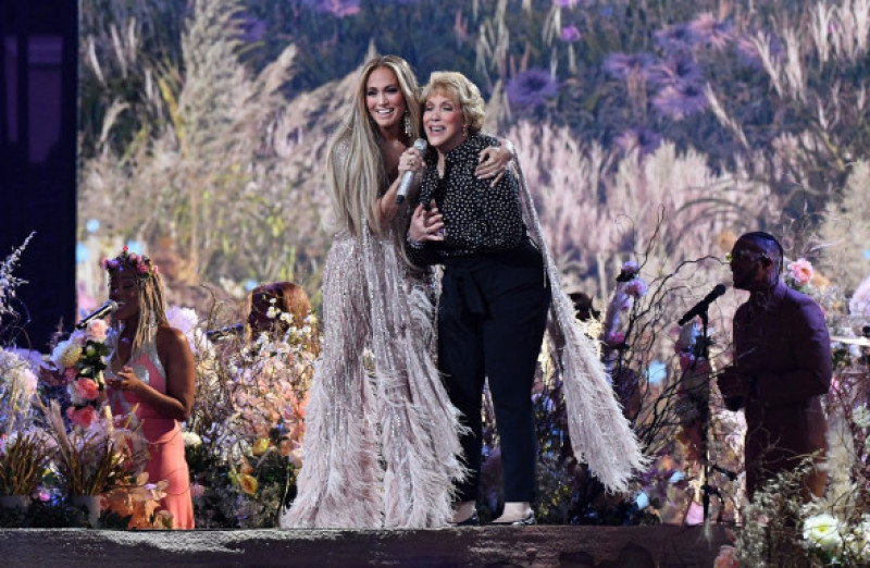 Jennifer Lopez şi mama sa
