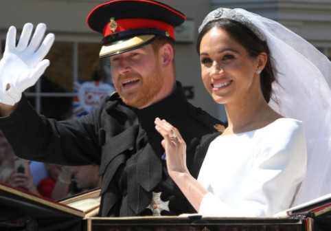 Ce i-ar fi șoptit prințul Philip reginei la nunta lui Harry și Meghan. Comentariul său a stârnit rumoare după 7 ani