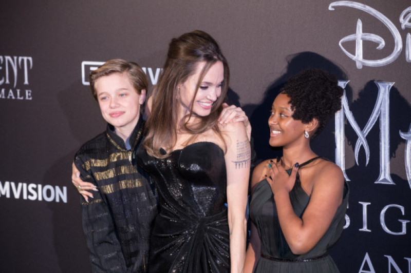 Angelina Jolie, Zahara, Shiloh